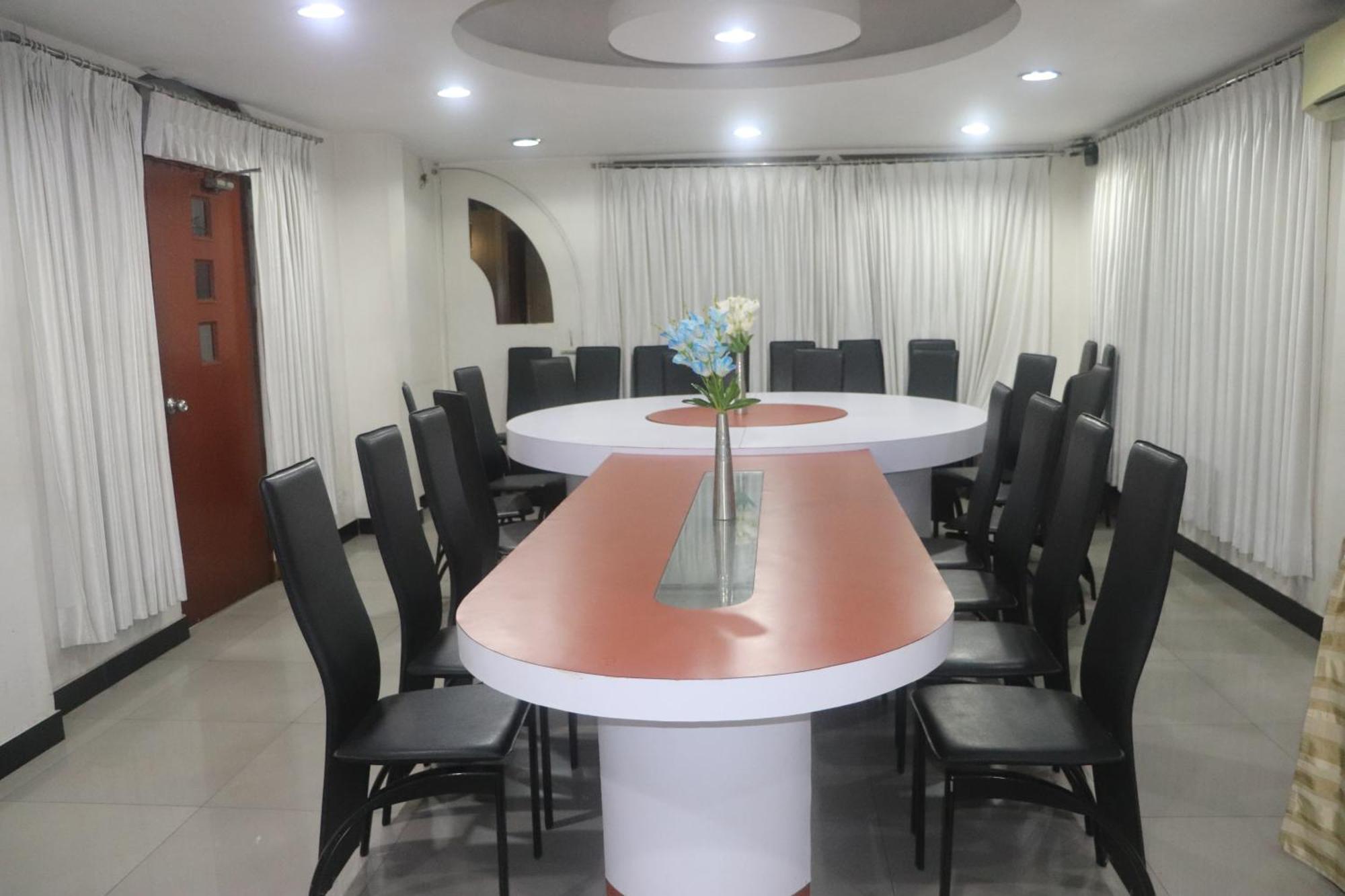 Shivangan Hotel And Banquet Kolkata Exterior photo